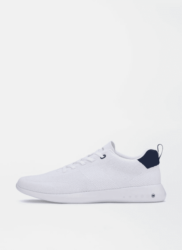 hyperlght glide sneaker